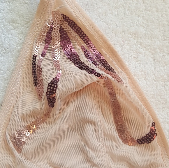 🚫SOLD🚫 NWT VS Sequin Sparkle Plunge Bralette - Picture 3 of 7